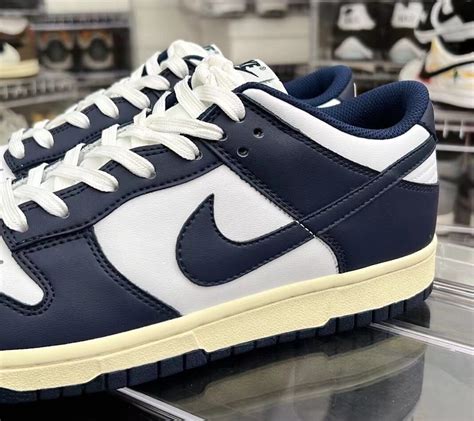 nike dunks vintage navy